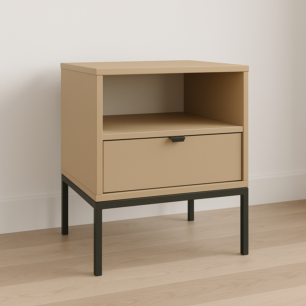 Szafka nocna Cappuccino Aura z 1 szufladą i półką, czarnym metalowym stelażem i uchwytami w nowoczesnym, ciepłym odcieniu cappuccino.