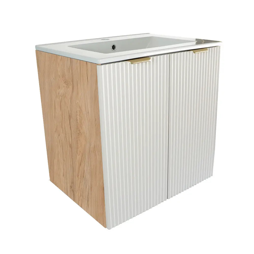 Waschtischunterschrank 60 cm mit gerillten weißen Fronten, Walnuss-Korpus, eingelassenem Keramik-Waschbecken und Griffen in Schwarz oder Gold.