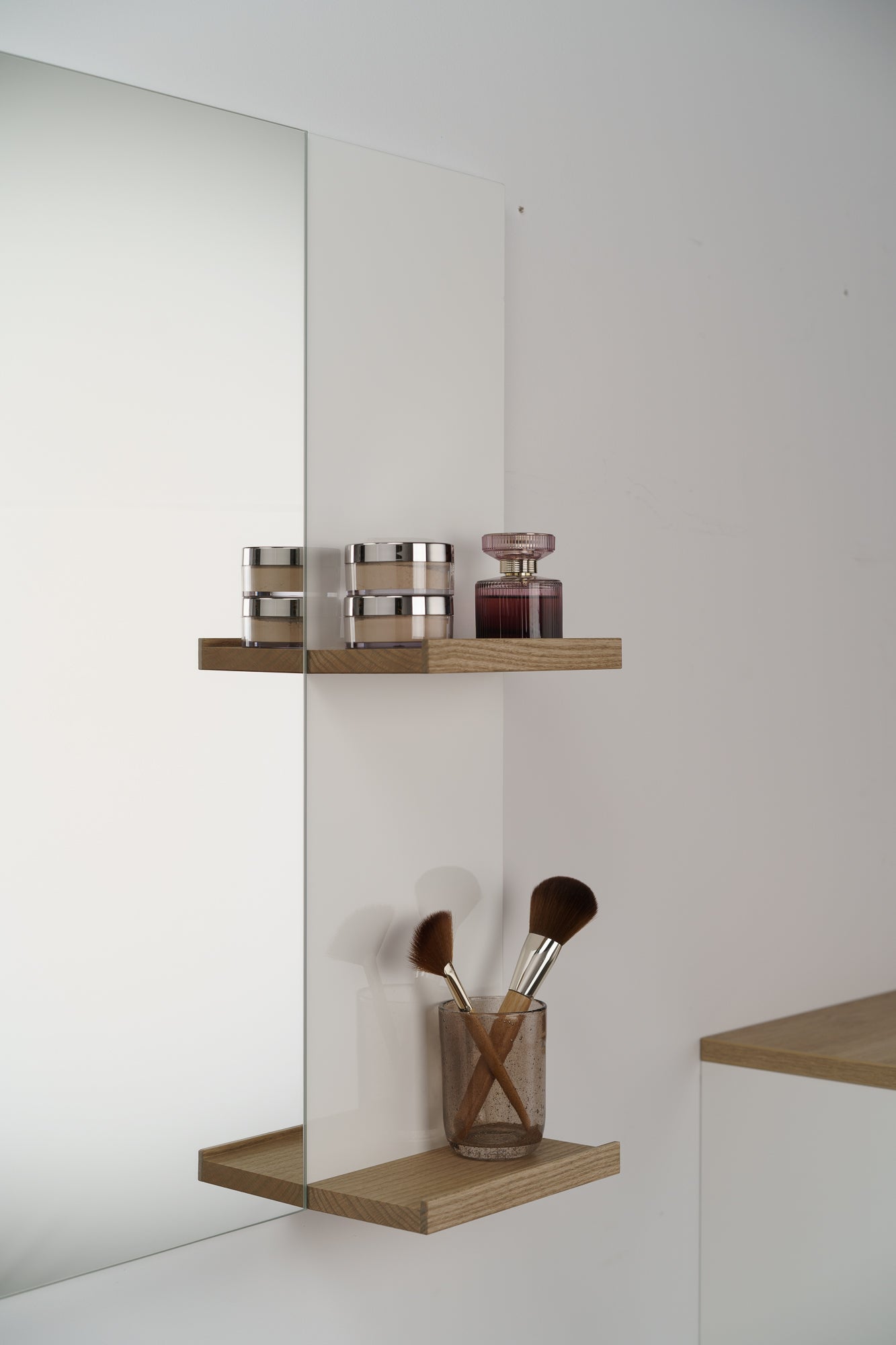 Lustro 80cm 2 x półka drewniana Elite biały połysk