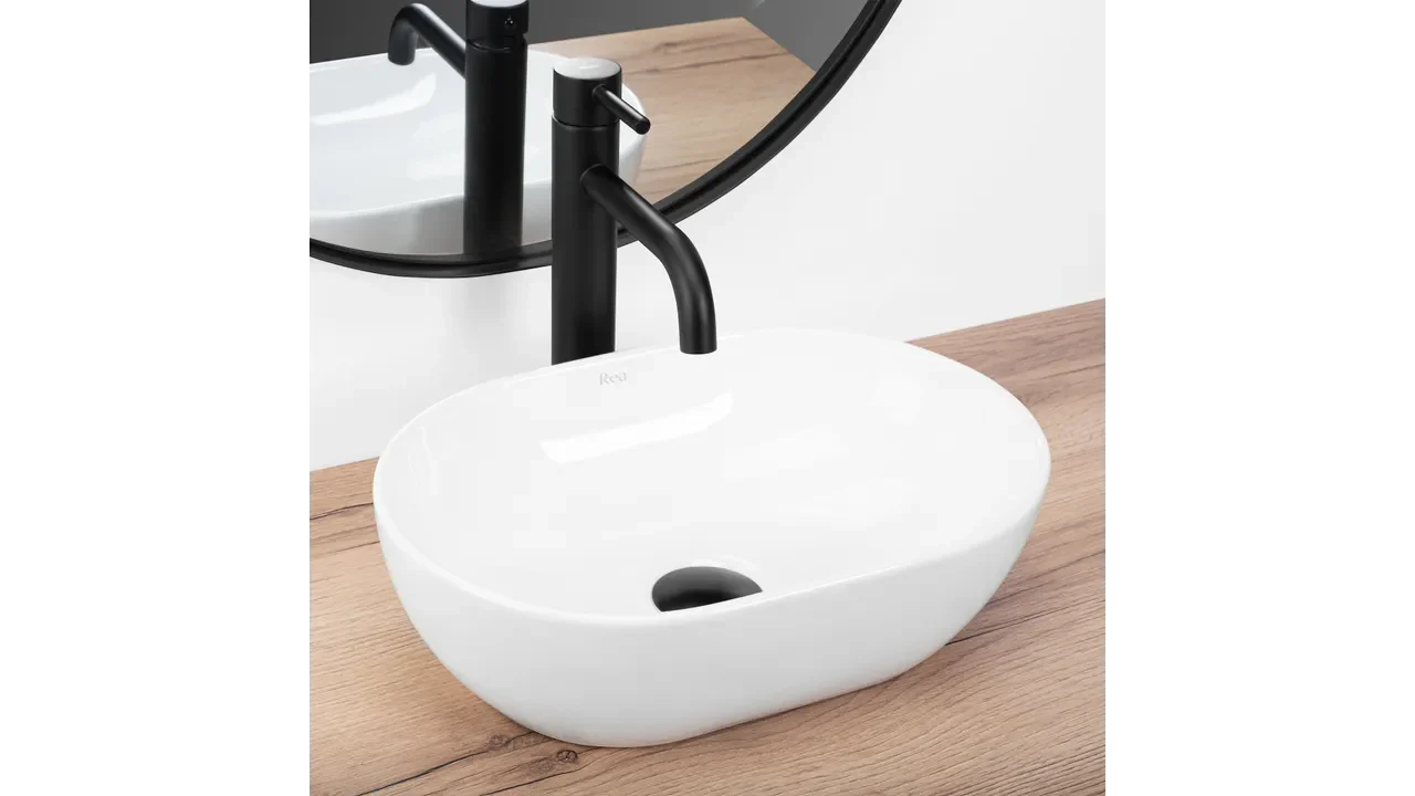 24ca8bfdc486aad1c84807c5aa1ffe7e